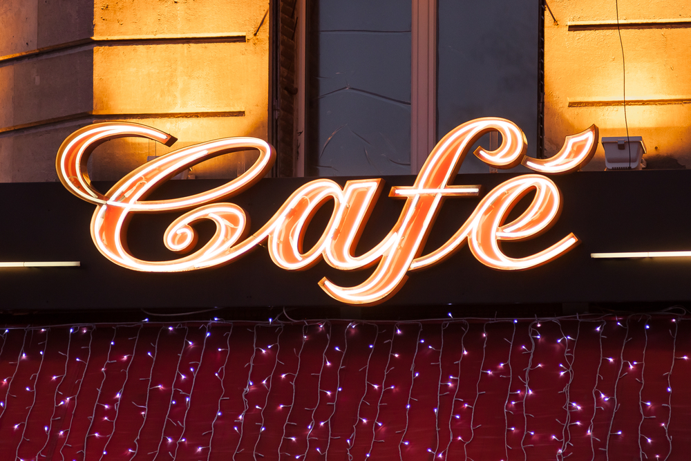 Leuchtwerbung für ein Cafe